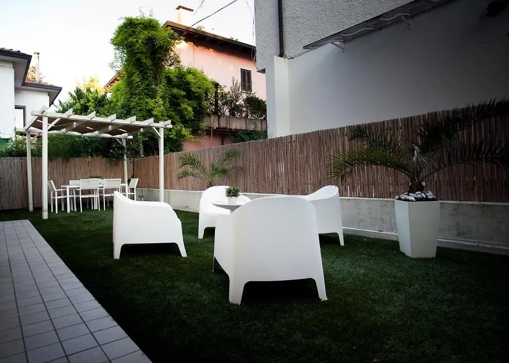 Casa Mia Apartment Desenzano del Garda 0*,  Italy